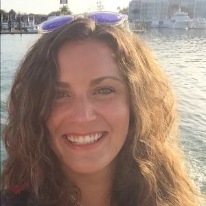 Meet your Posher, Stephanie